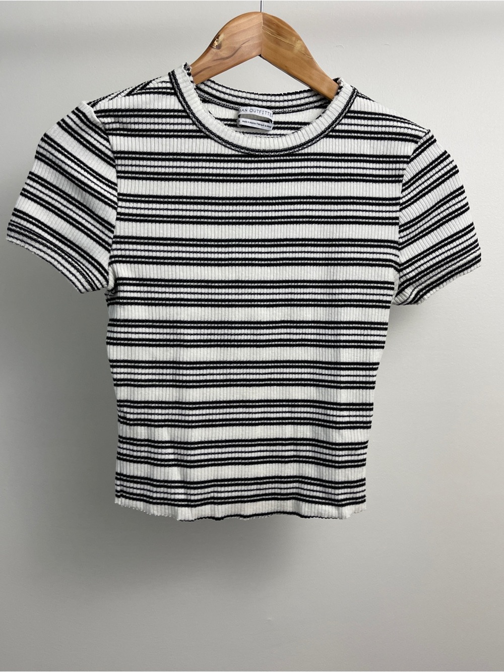 Urban Outfitters Black & White Striped Ribbed Short Sleeve Tee Size M